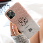 Funda Para iPhone 14 Pro Max De Case-Mate Marble rosa oro negocios logotipo corporativo códi<br><div class="desc">Moderno negro y falso rosa purpurina de oro oscuro en el elegante código qr del logotipo corporativo de negocios de mármol blanco elegante profesional. Una forma sencilla y eficiente de publicitar su empresa.</div>