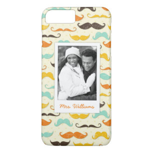 title_seo2 Modelo de encargo 3 de la foto y del bigote del