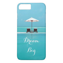 Modelo hermoso grande ideal del cielo azul y de la