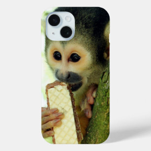 Funda Para iPhone 15 Mono de ardilla comiendo un Biscuit de Wafer
