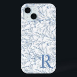Funda Para iPhone 15 Monograma azul de la tela floral francesa personal<br><div class="desc">Funda Floral Toile Blue Monograma iPhone 15 francés personalizado</div>