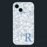 Funda Para iPhone 15 Monograma azul de la tela floral francesa personal<br><div class="desc">Funda Floral Toile Blue Monograma iPhone 15 francés personalizado</div>