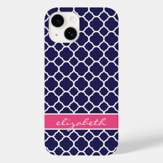 Funda Para iPhone 14 De Case-Mate Monograma azul marino y cuatrefoil rosa