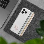 Funda Para iPhone 13 Pro Max Monograma de bandas retro de moda<br><div class="desc">Un minimalista diseño de monograma con grandes iniciales tipográficas en un tipo de letra clásico con tu nombre abajo y rayas de color arco iris retro de moda. Los estuches de teléfono ofrecen la oportunidad de dejar brillar tu personalidad. Su estuche de teléfono puede ser seleccionado para mostrar su gran...</div>