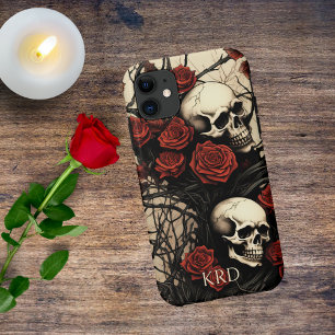 Funda Para iPhone 11 Monograma de calaveras góticas y rosas rojas