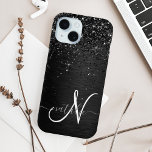 Funda Para iPhone 15 Monograma de espuma de Purpurina negro personaliza<br><div class="desc">Personalice fácilmente este elegante diseño de estuches de teléfono de moda con purpurina brillante negro de bonito sobre fondo metálico cepillado negro.</div>