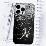 Funda Para iPhone 14 Pro Max De Case-Mate Monograma de espuma negra Purpurina plateado perso<br><div class="desc">Personaliza fácilmente este elegante diseño de estuches de teléfono de moda con purpurina brillante de plata de bonito sobre fondo metálico cepillado negro.</div>
