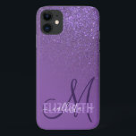 Funda Para iPhone 11 Monograma de gradiente de Purpurina violeta diagon<br><div class="desc">Este elegante diseño es perfecto para una mujer elegante y elegante. Presenta un gradiente diagonal falso purpurina violeta y brillante impreso en la parte superior de un fondo violeta morado. Es una visión única de la tendencia del gradiente purpurina que actualmente es muy popular. Es un diseño lujoso, glamuroso, moderno...</div>