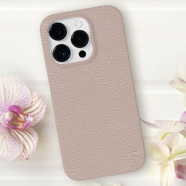 Funda De Case-Mate Para iPhone Monograma Faux Rubor Pink Leather (A pretty blush pink faux leather look phone case with space for your initial)