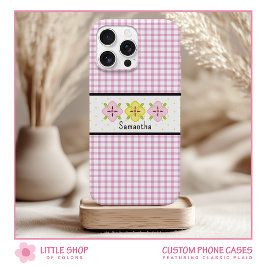 Funda Para iPhone 15 Monograma Floral de Cuadros Rosados