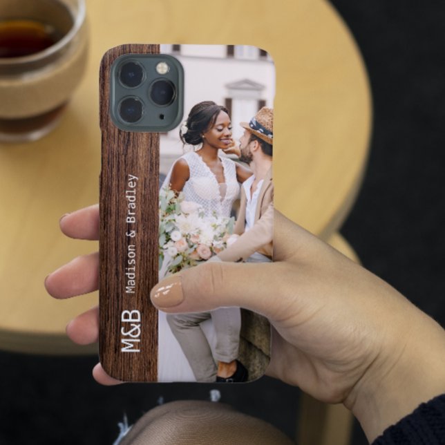 Funda De Case-Mate Para iPhone Monograma Foto Pareja Madera Nombre Personalizado (Subido por el creador)