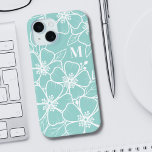 Funda Para iPhone 15 Monograma inicial de floral azul Verde azulado sim<br><div class="desc">Simple Funda de Monograma inicial de Blue Floral Verde azulado para iPhone 15. Estuche de teléfono divertido pero elegante con contornos de flores verde azuladas y blancas. Un patrón de flor lúdico enmarca un monograma inicial simple del tipo de letra del serif de la moda. La parte divertida es que...</div>