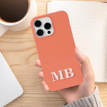 Funda Para iPhone 13 Monograma inicial minimalista moderno<br><div class="desc">Estuche de teléfono monograma inicial Minimalista de Marina. Crea tu propio estuche para iPhone personalizado con el nombre inicial del personalizado.</div>