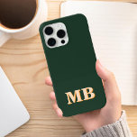 Funda Para iPhone 13 Monograma inicial minimalista moderno<br><div class="desc">Estuche de Monograma inicial Minimalista verde forestal Moderno. Crea tu propio estuche para iPhone personalizado con el nombre inicial del personalizado.</div>