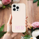 Funda Para iPhone 13 Monograma inicial minimalista moderno<br><div class="desc">Estuche de teléfono monograma inicial Minimalista de Marina. Crea tu propio estuche para iPhone personalizado con el nombre inicial del personalizado.</div>
