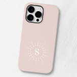 Funda Para iPhone 14 Pro Max De Case-Mate Monograma inicial ráfaga de sol radial rosa pálido<br><div class="desc">Elegante estuche para iPhone con tu monograma inicial dentro de un borde de puntos radiales que se asemejan a un sol. Monograma blanco sobre fondo rosa pálido. Los colores se pueden personalizar con la herramienta de diseño.</div>