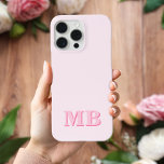Funda Para iPhone 13 Monograma inicial rosado moderno minimalista<br><div class="desc">Estuche de teléfono monograma inicial rosado Minimalista moderno. Crea tu propio estuche para iPhone personalizado con el nombre inicial del personalizado.</div>