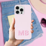 Funda Para iPhone 15 Pro Max Monograma inicial simple y moderno<br><div class="desc">Estuche de teléfono monograma inicial simple y moderno. Crea tu propio estuche para iPhone personalizado con el nombre inicial del personalizado.</div>