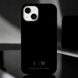 Funda Para iPhone 14 De Case-Mate Monograma Minimalista de oro negro clásico<br><div class="desc">Eleva tu smartphone con nuestro elegante y clásico estuche para iPhone de Monograma Minimalista Moderno. Este funda de diseño meticuloso combina la sofisticación atemporal con el minimalismo contemporáneo. Diseñado a la perfección, no sólo protege tu equipo, sino que también añade un toque de estilo personalizado. Las opciones de personalización de...</div>