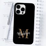 Funda Para iPhone 14 Pro Max De Case-Mate Monograma moderno de oro negro Nombre de guión fem<br><div class="desc">Estuche para iPhone con moderno Monograma de Oro Negro con guión femenino. Personalice fácilmente este elegante y moderno estuche para iphone con su monograma y nombre personalizado.</div>
