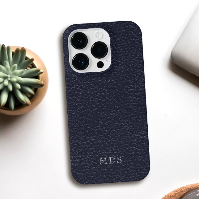 Funda De Case-Mate Para iPhone Monogramaje Midnight Blue Faux Leather Look (A faux and fabulous deep midnight blue leather look phone case with space for your initials)