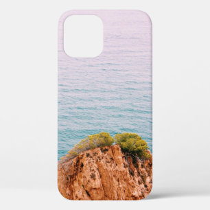 Funda Para iPhone 12 Montaña de roca marrón en el cuerpo del agua