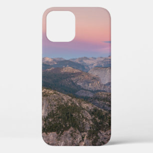 FUNDA PARA iPhone 12 MONTAÑA VERDE Y MARRÓN BAJO CIELO DE COLOR DURANTE