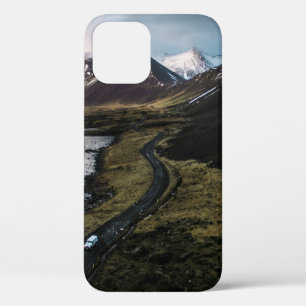 FUNDA PARA iPhone 12 MONTAÑAS CERCA DEL CUERPO DEL AGUA