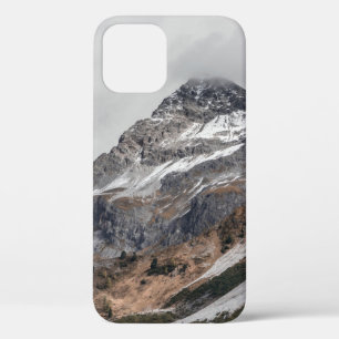 FUNDA PARA iPhone 12 MONTAÑAS GRISES CON NIEVE CAPTADA RODEADAS CON TR