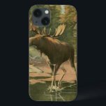 Funda Para iPhone 13 Moose caminando en el agua<br><div class="desc">¿Vives lejos de la naturaleza? Esta hermosa imagen clásica da una impresión de tranquilidad y los colores del alce caminando en el agua son precisos,  lo que hace que esta imagen sea muy realista. Obtén este arte de estilo natural en tus productos favoritos.</div>