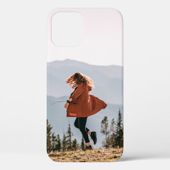 Funda De Case-Mate Para iPhone Mujer con abrigo marrón (Reverso )
