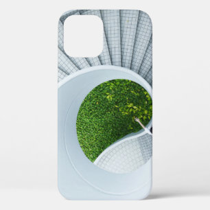 Funda Para iPhone 12 Mujer de pie en escalera de caracol