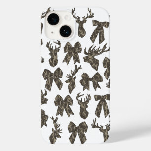 Funda Para iPhone 14 De Case-Mate Mujeres de caza de venados de Bottomland Camo Coqu