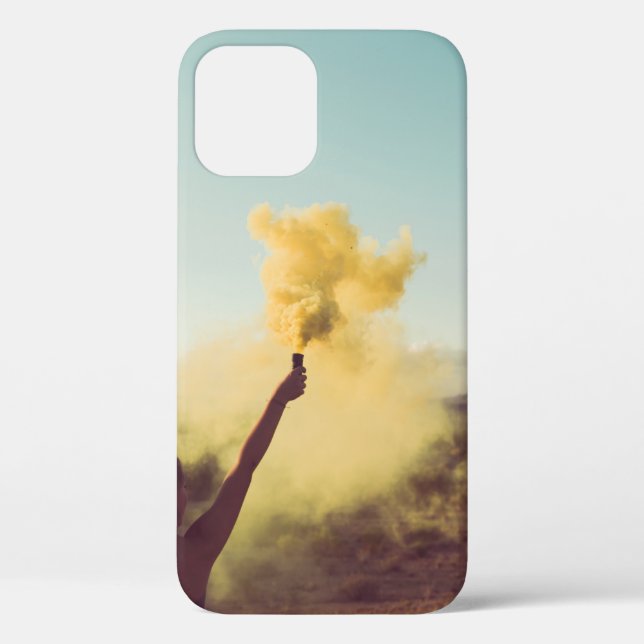 Funda De Case-Mate Para iPhone Mujeres paradas en un desierto sosteniendo relaves (Reverso )