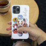 Funda Para iPhone 14 Plus De Case-Mate MultiCollage de fotos simple moderno personalizado<br><div class="desc">Multi Collage de fotos Simple Nombre Personalizado Moderno Patrón Hexagon Smartphone iPhone Case incluye un collage de fotos de tus fotos favoritas en forma de hexágono. Personalizado con tu nombre. Perfecto para cumpleaños, Navidades, Día de la Madre, Día del Padre, Abuelos, hermano, hermana, mejor amigo y más. FOTO TIP: centra...</div>