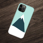 Funda Para iPhone 15 Nieve Escándalo de invierno Minimalista Azul<br><div class="desc">Estuche de iphone de montaña simple y elegante con un moderno ilustracion gráfico de una montaña azul marino,  un pico blanco nevado y un fondo azul pálido en un minimalista estilo escandinavo "scandi".</div>