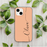 Funda Para iPhone 14 De Case-Mate Nombre de guión elegante elegante de color negro p<br><div class="desc">Peach Fuzz Elegant Black Calligraphy Script Personalizado Nombre personalizado iPhone 14 Smart Phone Cases cuenta con un diseño moderno y moderno,  sencillo y elegante con tu nombre personalizado en una tipografía de escritura caligráfica escrita a mano elegante con un fondo de melocotón. Diseñado por ©Evco Studio www.zazzle.com/store/evcostudio</div>