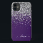 Funda Para iPhone 11 Nombre de monograma femenino con brillo plateado y<br><div class="desc">Fundas de teléfono con monograma de metal cepillado plateado y púrpura con brillo y destellos que gotean. Esto hace que el regalo perfecto para alguien que ama el lujo glamoroso y los estilos chic en cumpleaños dulces 16, bodas, duchas de novia, aniversarios, duchas de bebé o fiestas de despedida de...</div>
