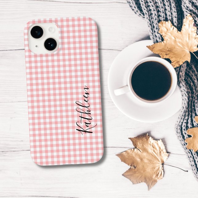 Funda De Case-Mate Para iPhone Nombre de monograma rosa y cuadros de gingham blan (Monogrammed Pink White Gingham iPhone case)