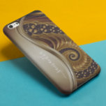 Funda Para iPhone 12 Nombre moderno fractal dorado manuscrito<br><div class="desc">Este diseño también está disponible en otros modelos de teléfono. Elija Tipo de dispositivo para ver otros fundas de iPhone, Samsung Galaxy o Google. Algunos estilos se pueden cambiar seleccionando Estilo si se trata de una opción. Este diseño puede ser personalizado en el área proporcionada cambiando la foto y/o el...</div>