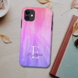 Funda Para iPhone 11 Nombre Monograma púrpura<br><div class="desc">Este elegante estuche para iPhone está decorado con un diseño de tonos oscuros en tonos violeta y rosa. Personalizable fácil con su nombre y monograma. Utilice la opción Personalizar adicional para cambiar el tamaño,  estilo o color del texto si lo desea.</div>