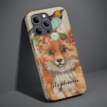 Funda Para iPhone 14 De Case-Mate Nombre personalizado del collarín floral de color<br><div class="desc">Watercolor Fox Floral Collage Personalized Name iPhone Smart Phone Cases incluye una moderna pintura acuarela de un zorro que usa una corona floral con un pájaro en la cabeza. Personalice su nombre personalizado editando el texto en el cuadro de texto proporcionado. Regalos perfectos para Navidades, vacaciones, cumpleaños, Día de la...</div>