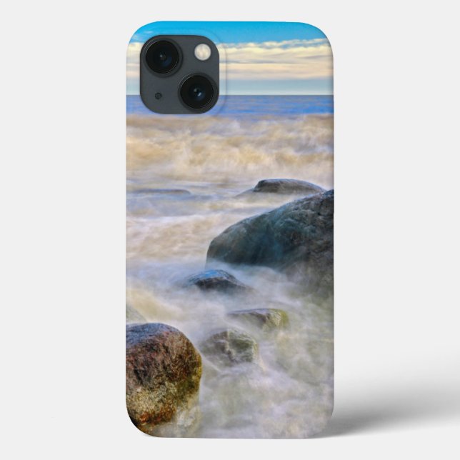 Funda De Case-Mate Para iPhone Olas estrellándose sobre rocas costeras (Reverso)