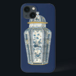 Funda Para iPhone 13 Orgullo asiático decorativo en azul y blanco<br><div class="desc">Una bonita impresión de una urna asiática decorativa,  pintada en tonos azules y blancos. Los diseños florales intrincados cubren la urna,  lo que le da una sensación de tranquilidad. ¡Compra tu copia hoy!</div>