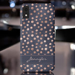 Funda Para iPhone XR Oro rosa rosa - Patrón de puntos de polka azul de<br><div class="desc">Rubor Pink - Rosa de Relieve metalizado Faux Gold y fondo acuático azul marino con estuche de teléfono inteligente con patrón de punto de polka dibujado a mano Girly que puede añadir su nombre - monograma a. Por favor, póngase en contacto con el diseñador si desea obtener más elementos coincidentes....</div>