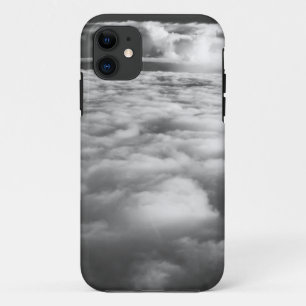 Funda Para iPhone 11 Paisaje de nubes inquietante al amanecer.