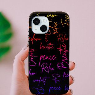 Funda Para iPhone 15 Palabras de Yoga Escritura Colorida Diseño Negro