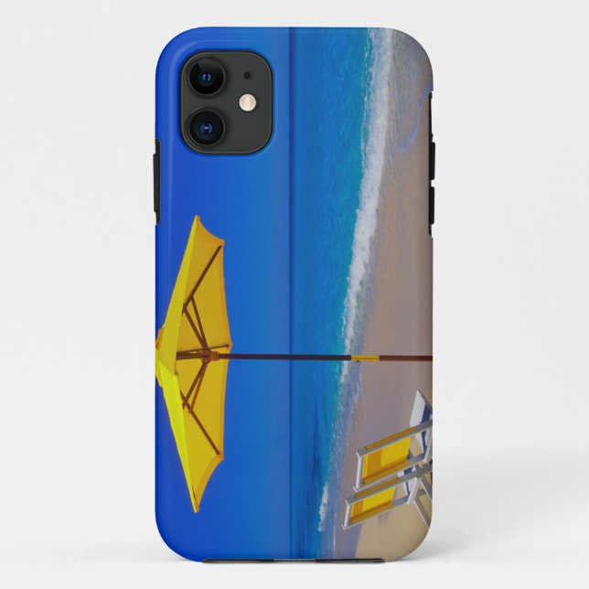Funda De Case-Mate Para iPhone Paraguas de playa amarillos y sillas impecables (Reverso)