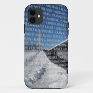 Funda Para iPhone 11 Pared conmemorativa de Vietnam durante invierno