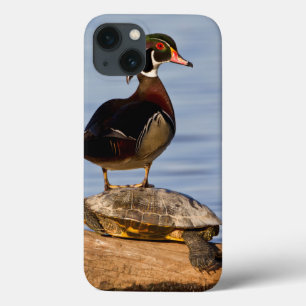 Funda Para iPhone 13 Pato joya macho de pie sobre una tortuga de orejas